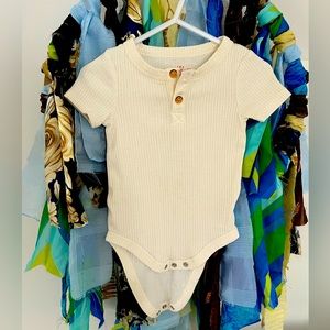2 for $14!🎉 Cat & Jack Henley Onsie